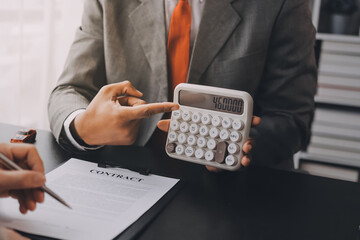 Car salesman gave the keys to the customers who signed the purchase contract legally, Successful...