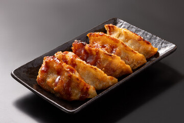 揚げギョウザ　ヤンニョムたれ