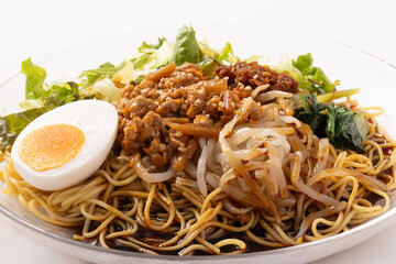 汁なし　酸辣湯麺（サンラータンメン）
