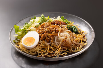 汁なし　酸辣湯麺（サンラータンメン）