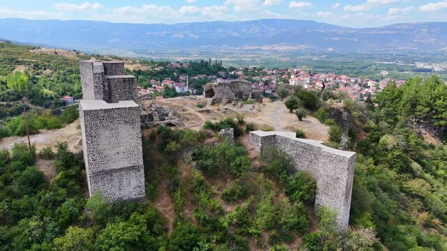 Niksar Castle, locally known as Niksar Kalesi, lies in the city of the same name, in the province of Tokat in Turkey.