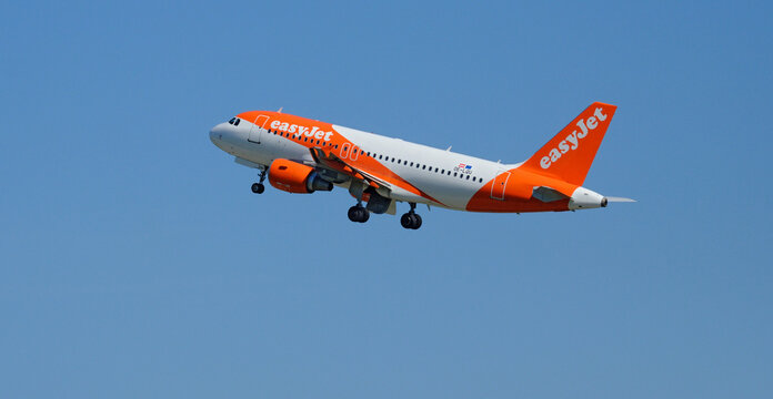 Easyjet Airbus A319-100 departing from Zurich airport, Zurich, Switzerland