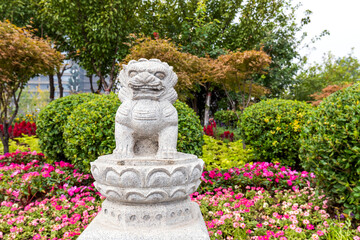 Obraz premium The stone lion sculptures in Xi 'an City Wall Park