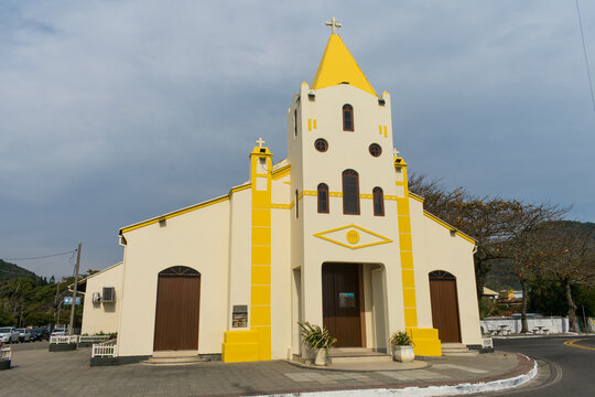 Igreja Santana e S&atilde;o Joaquim, catholic church at Arma&ccedil;ao beach - Florianopolis island, Brazil