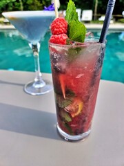 Cocktails na piscina