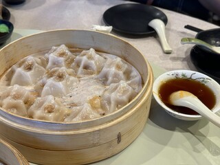 Steamed Chinese Dumplings with Dipping Sauce