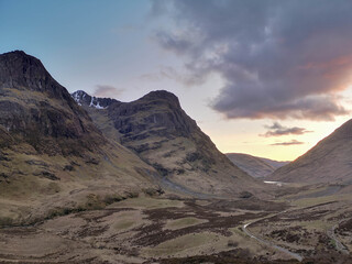 Die Three Sisters Berge Gipfel in den Glencoe Mountains in den Highlands von Schottland
