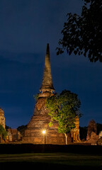 Landscape Historical Park in Ayutthaya. The ancient temple that presents humans is located in Thailand's Ayuddhaya Historic City. Ayutthaya World Heritage.