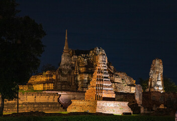 Landscape Historical Park in Ayutthaya. The ancient temple that presents humans is located in Thailand's Ayuddhaya Historic City. Ayutthaya World Heritage.