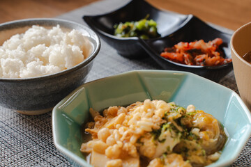 Japanese breakfast / 豆腐と卵の和朝食
