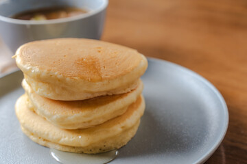 Breakfast pancakes / パンケーキの朝食
