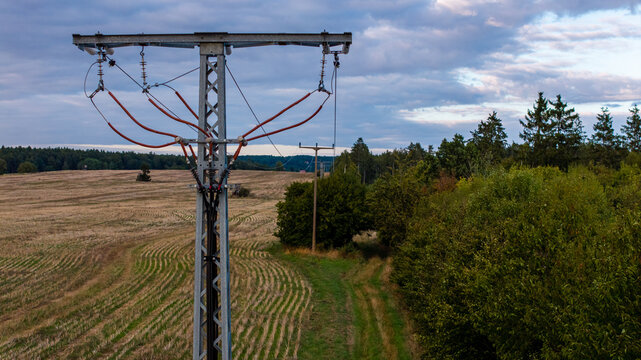 Energie&uuml;bertragung 20KV Leitung