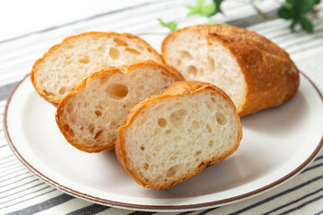 カットしたバゲット