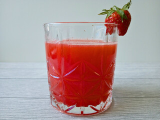 strawberry juice in glass