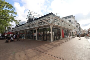 Les halles, halles d'Arcachon, marché alimentaire couvert, ville d'Arcachon, département de la...