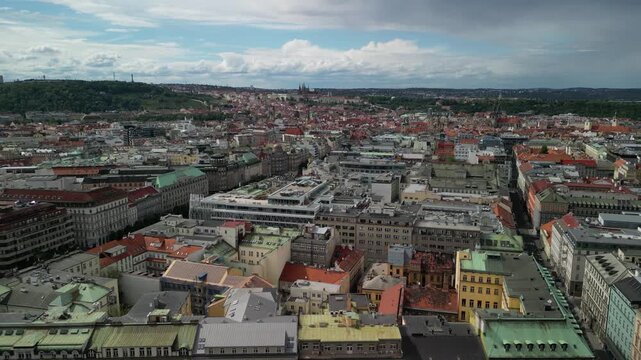 Praga - Czechy - stolica kraju, atrakcje turystyczne nagrane dronem w wysokiej jakości.