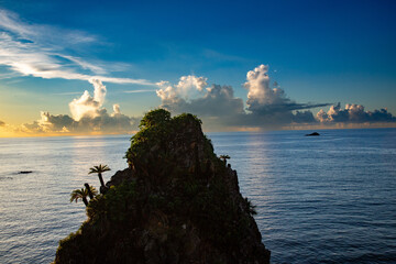 奄美大島の夏の夕景。