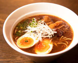 醤油豚骨ラーメン