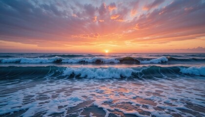 Obraz premium Ocean Waves at Sunset with Warm Light Reflections 