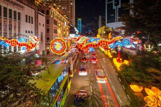Chinatown in Singapore lights up during the Chinese New Year and Mid-Autumn Festival, creating a beautiful night scene in the city.