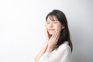 女性　ビューティー　スキンケア