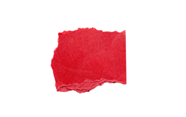 Fragmento de papel rojo rasgado con textura y bordes irregulares sobre fondo trasparente