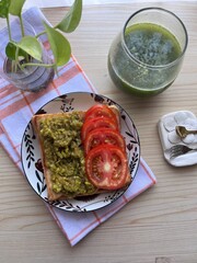 Avocado toast with tomatoes