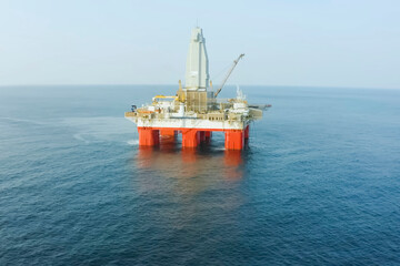 offshore oil and gas drilling platform in the middle of the Arctic Ocean