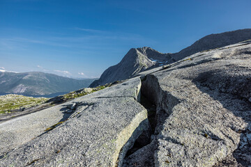 Granitplatte Verdensvaet bei Narvik in Nordland, Norwegen