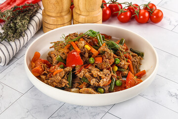Gourmet shredded meat with vegetables