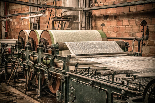 Interior of a historic Colombian textile factory with old industrial machines, traditional architecture and heritage atmosphere of textile production. 28 August 2025 Samac&aacute;, Colombia