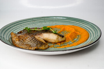 fried fish with vegetables