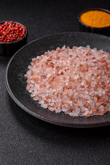 Salt pink Himalayan large crystals as food, for baths or aromatherapy. Pink salt