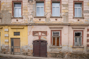 Naklejka premium Old building with broken windows in Serbia.