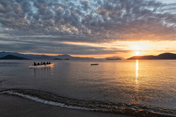 Fototapety na wymiar - Fototapeta24.pl