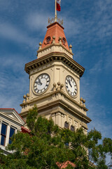 Torre con reloj en Victoria Canada