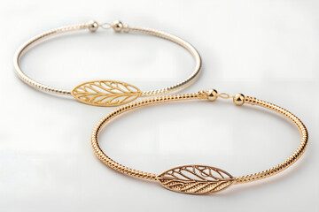 Elegant Leaf Bracelet Design