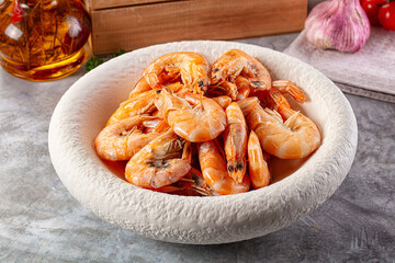 Boiled tiger prawns in the bowl