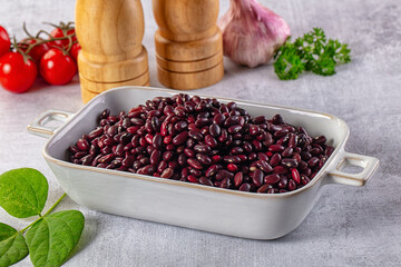 Raw dry uncooked red beans