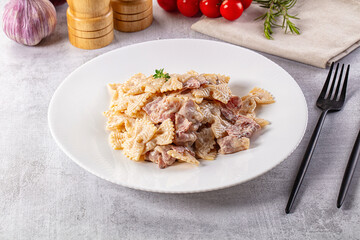Pasta Carbonara - farfalle with bacon