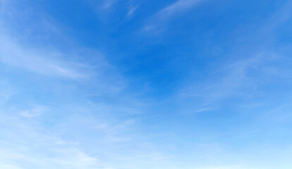 Obraz premium sky is blue and clear with clouds