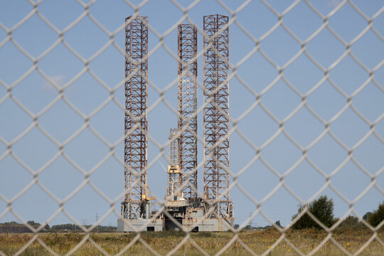 Offshore Drilling Components
Key parts ensuring safe oil platform operations
