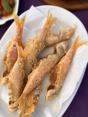grilled shrimps with lemon and parsley