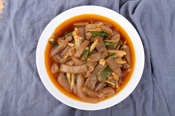 The stir-fried konjac on the plate