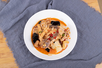 Sichuan cuisine hot pot chicken, a special snack