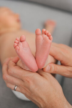 newborn baby feet
