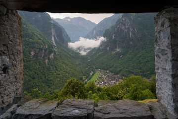 Tal im Tessin I