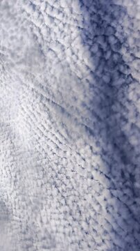 Nubes con ondas electromagn&eacute;ticas