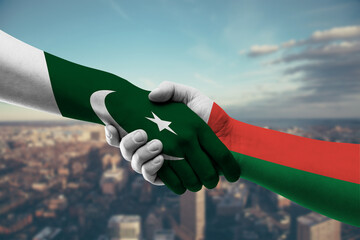 Shaking hands Pakistan and_Madagascar