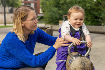 Mama und Tochter